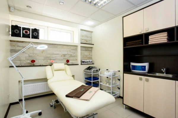 Комплекс зданий медицинского и отельного назначения в Киеве